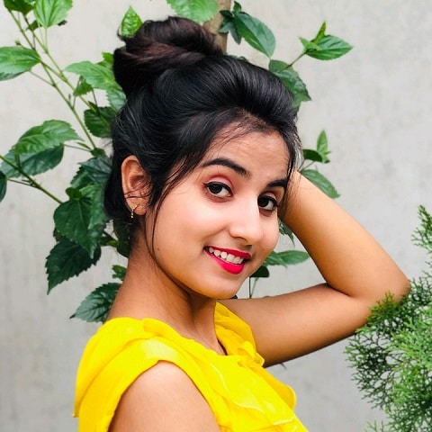 Renuka Panwar in yellow