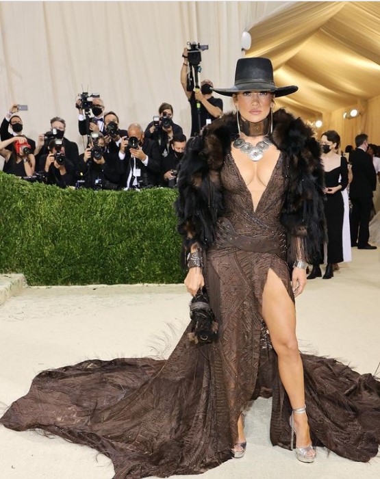 Jennifer Lopez met gala 2021