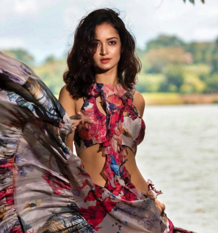 Meethi Meethi Song Actress Shanvi Srivastava Hot Pic