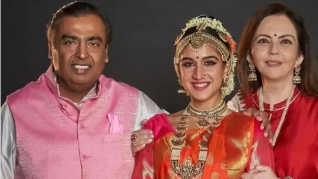 Radhika Merchant Latest Pics with Mukesh Ambani