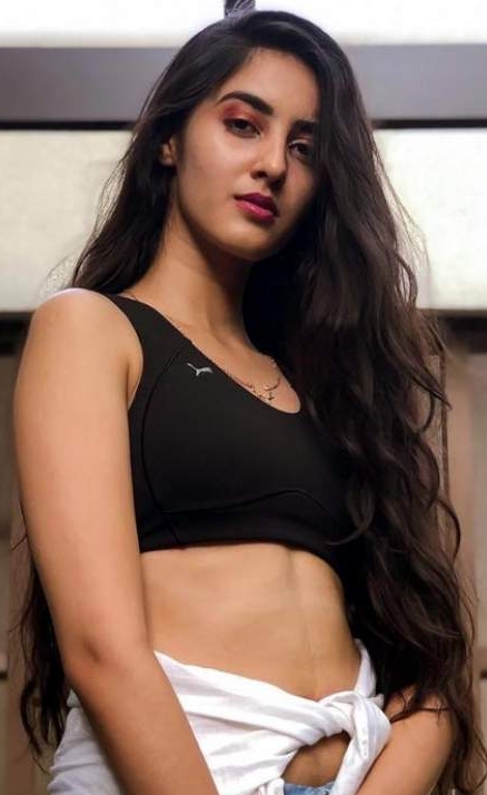 Gadar 2 Actress Simrat Kaur hot pics