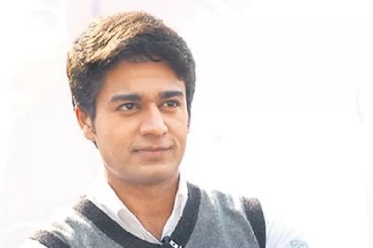 Young Gaurav Khanna during his college days