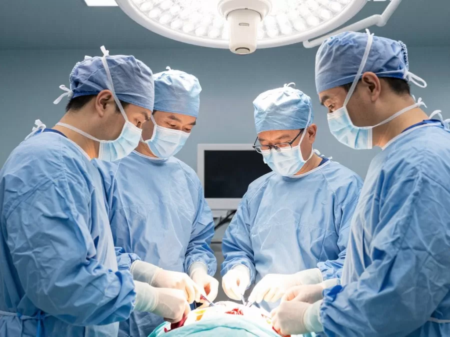 Cedars-Sinai transplant surgery team preparation