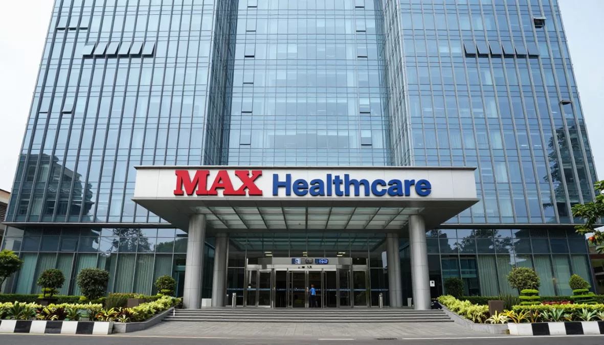 Max Hospital Saket building exterior
