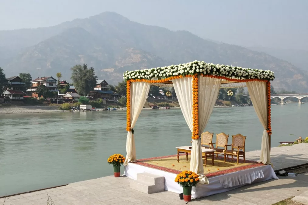 riverside wedding venue in Rishikesh with Ganges views and mountain backdrop