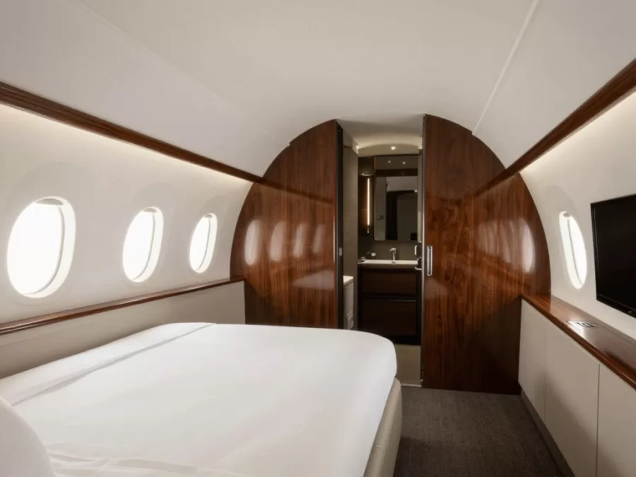 Bombardier Global 7500 bedroom suite interior