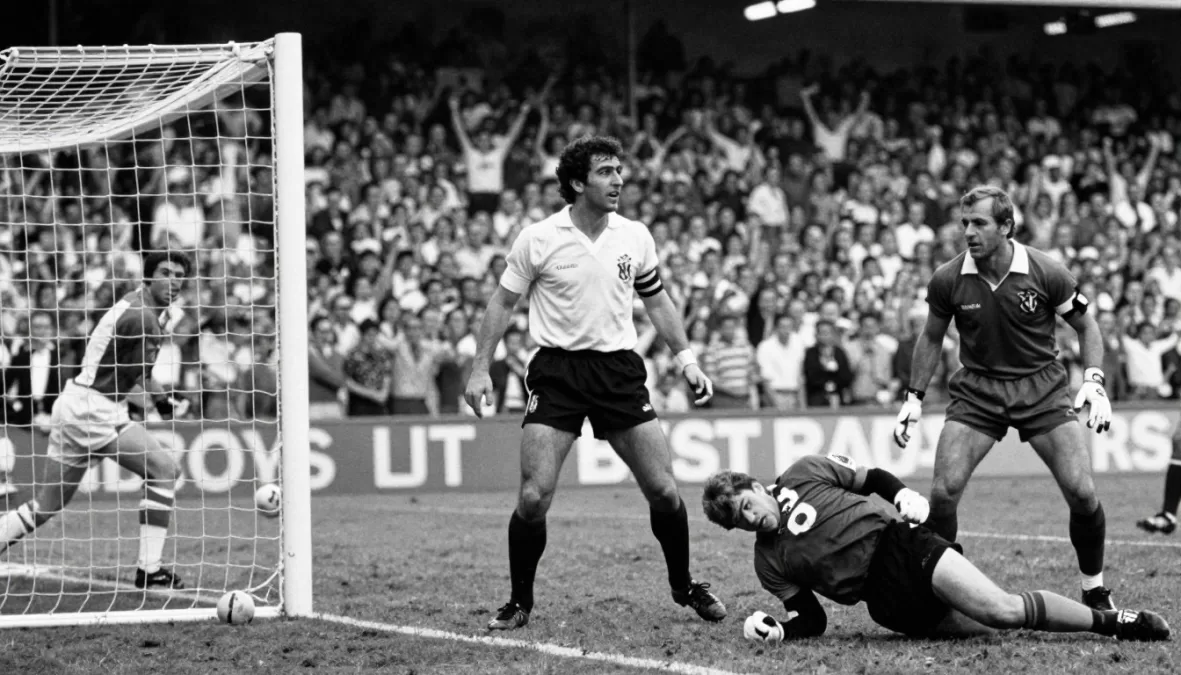 Di Stéfano scoring in European Cup final