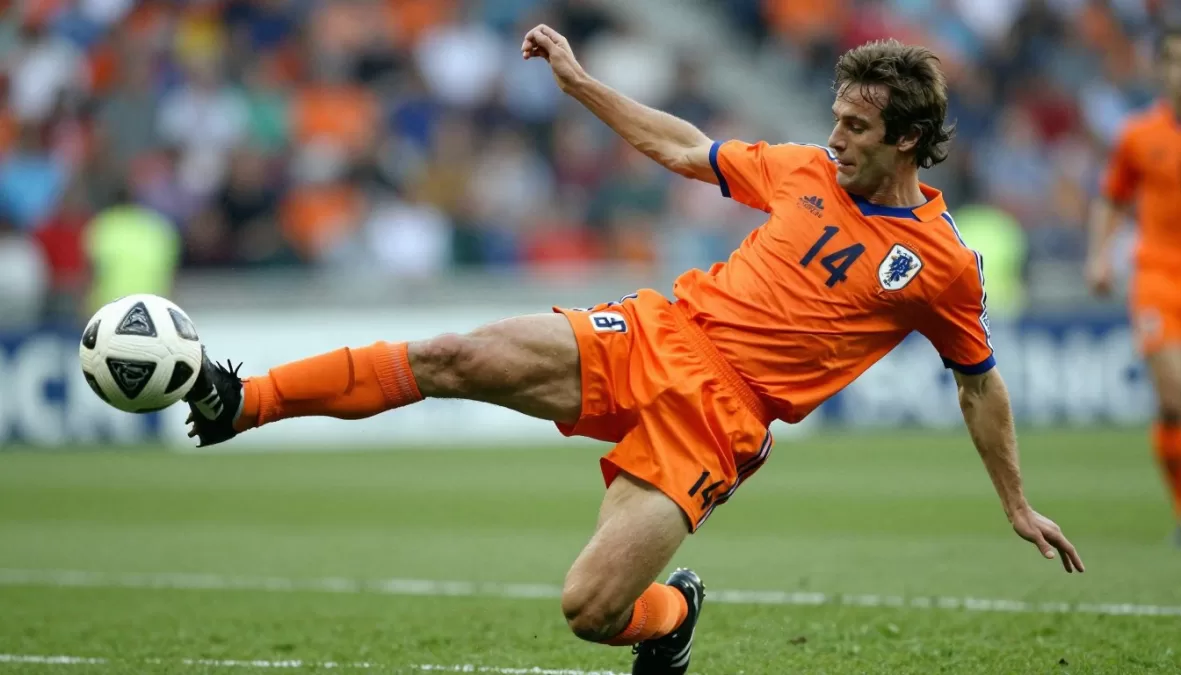 Johan Cruyff executing famous Cruyff turn move