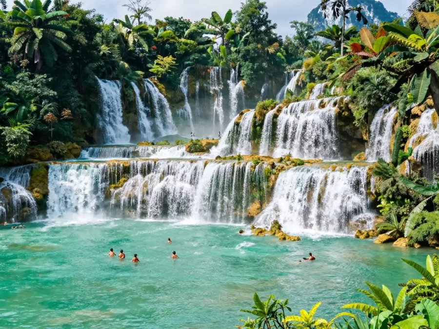 Kuang Si waterfall with turquoise pools in Luang Prabang