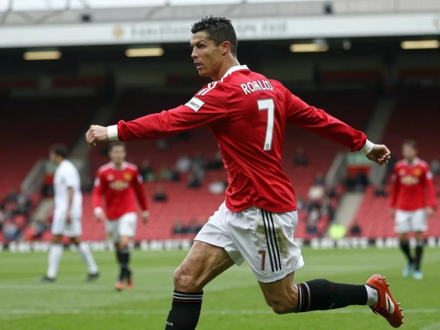 young Ronaldo in Manchester United jersey