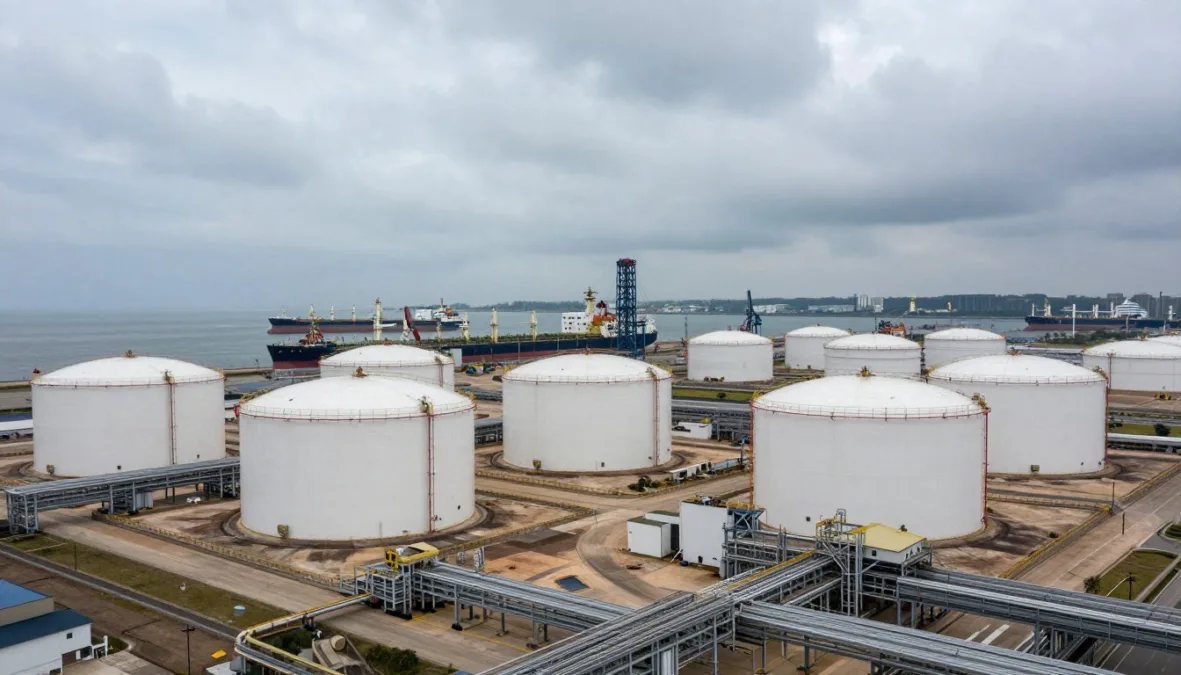 Chinese port facilities affected by oil supply disruptions during 2026 Strait of Hormuz War