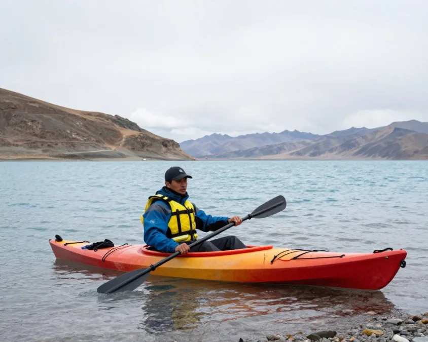 Guided kayaking at Pangong Lake
